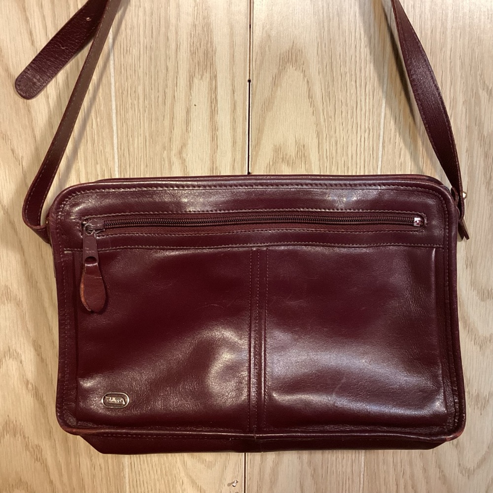 Vintage Phillippe Burgundy shoulder bag purse